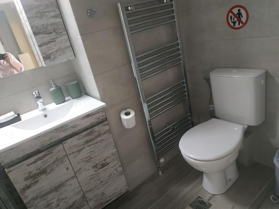 Athens View Apartment Near Metro Station Agia Marina Kültér fotó